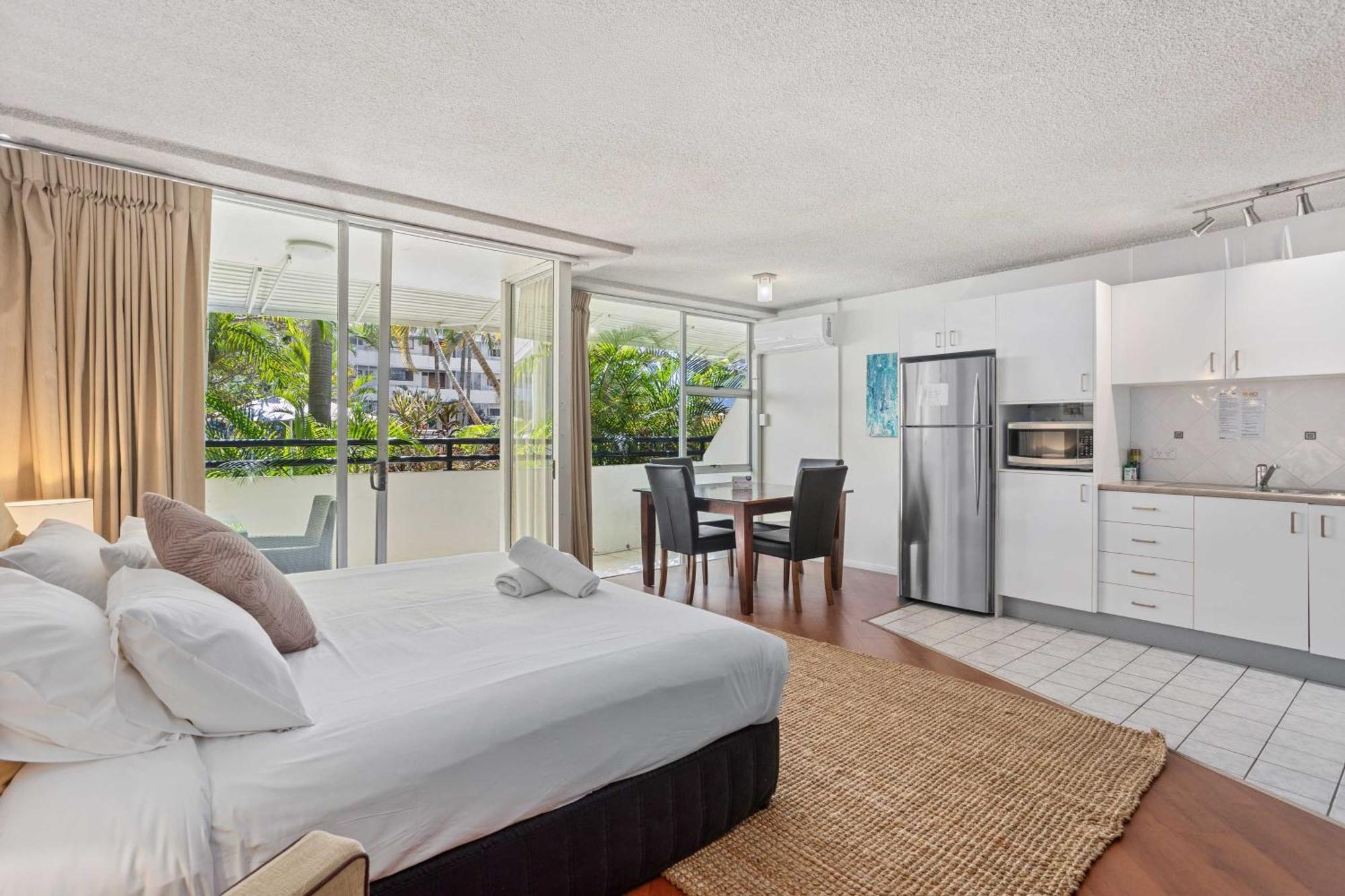 Hi Ho Beach Apartments On Broadbeach Gold Coast Esterno foto