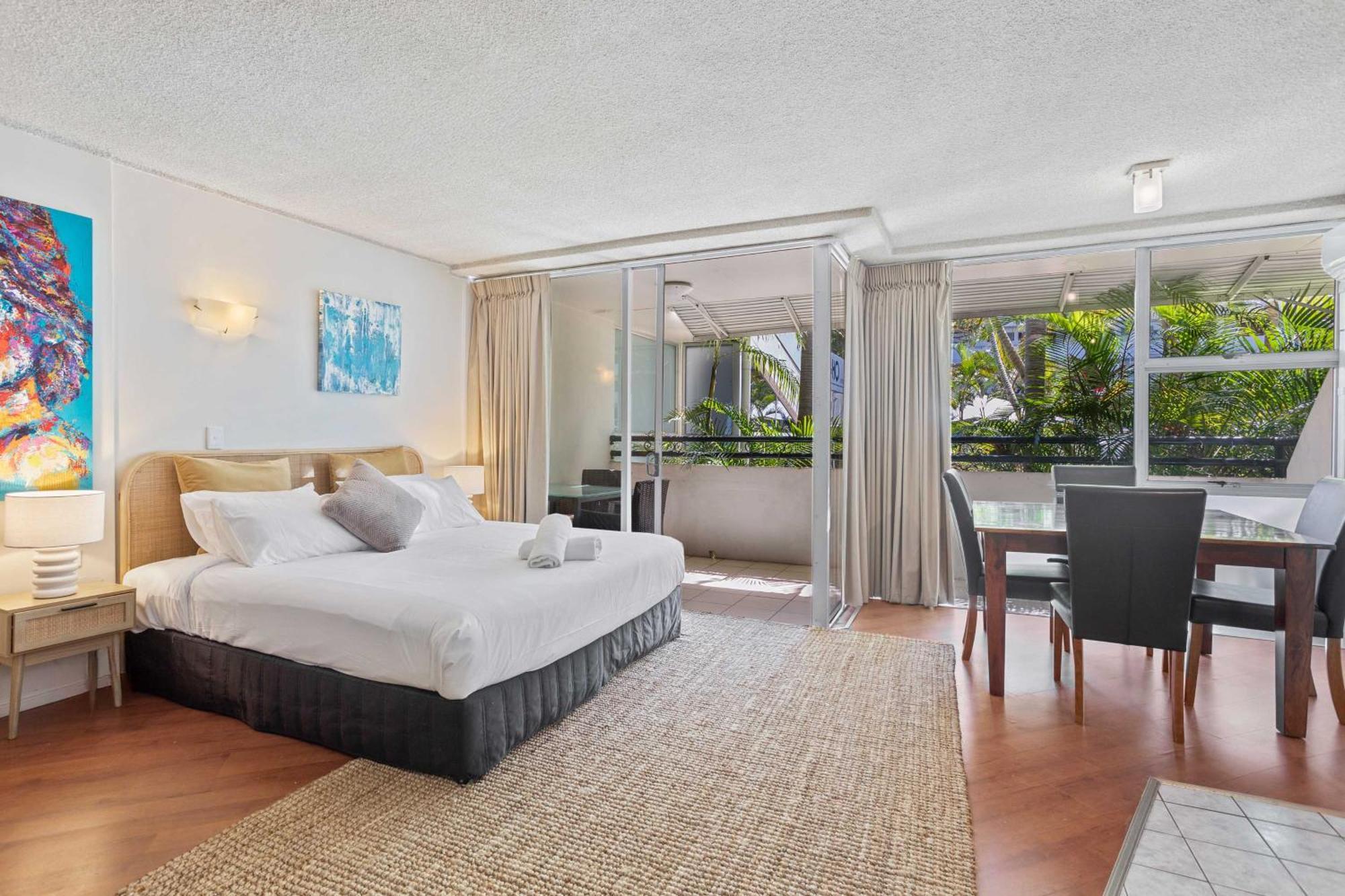 Hi Ho Beach Apartments On Broadbeach Gold Coast Esterno foto
