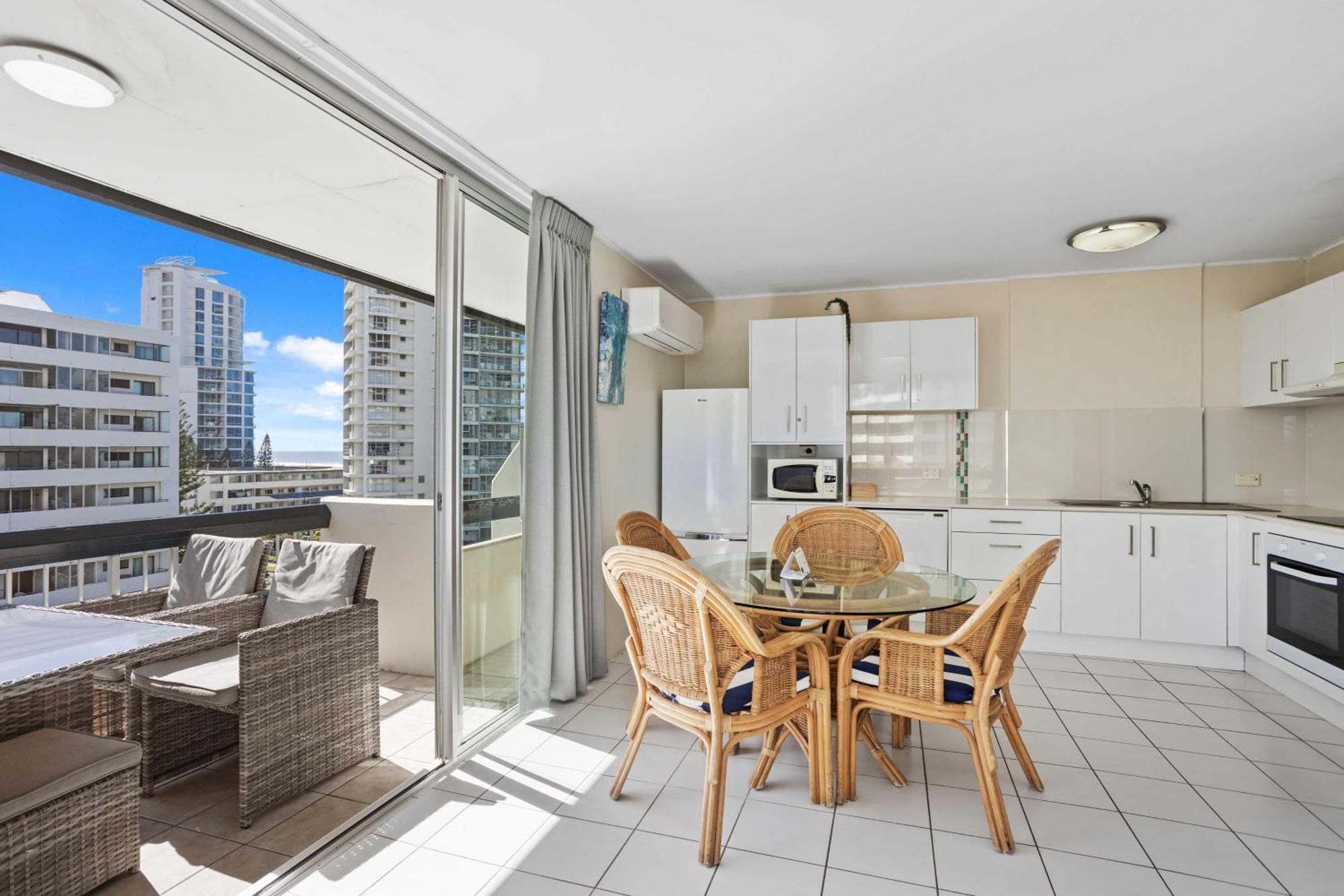 Hi Ho Beach Apartments On Broadbeach Gold Coast Esterno foto