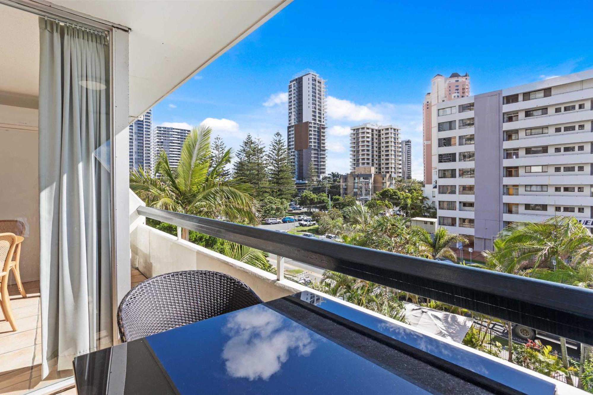 Hi Ho Beach Apartments On Broadbeach Gold Coast Esterno foto